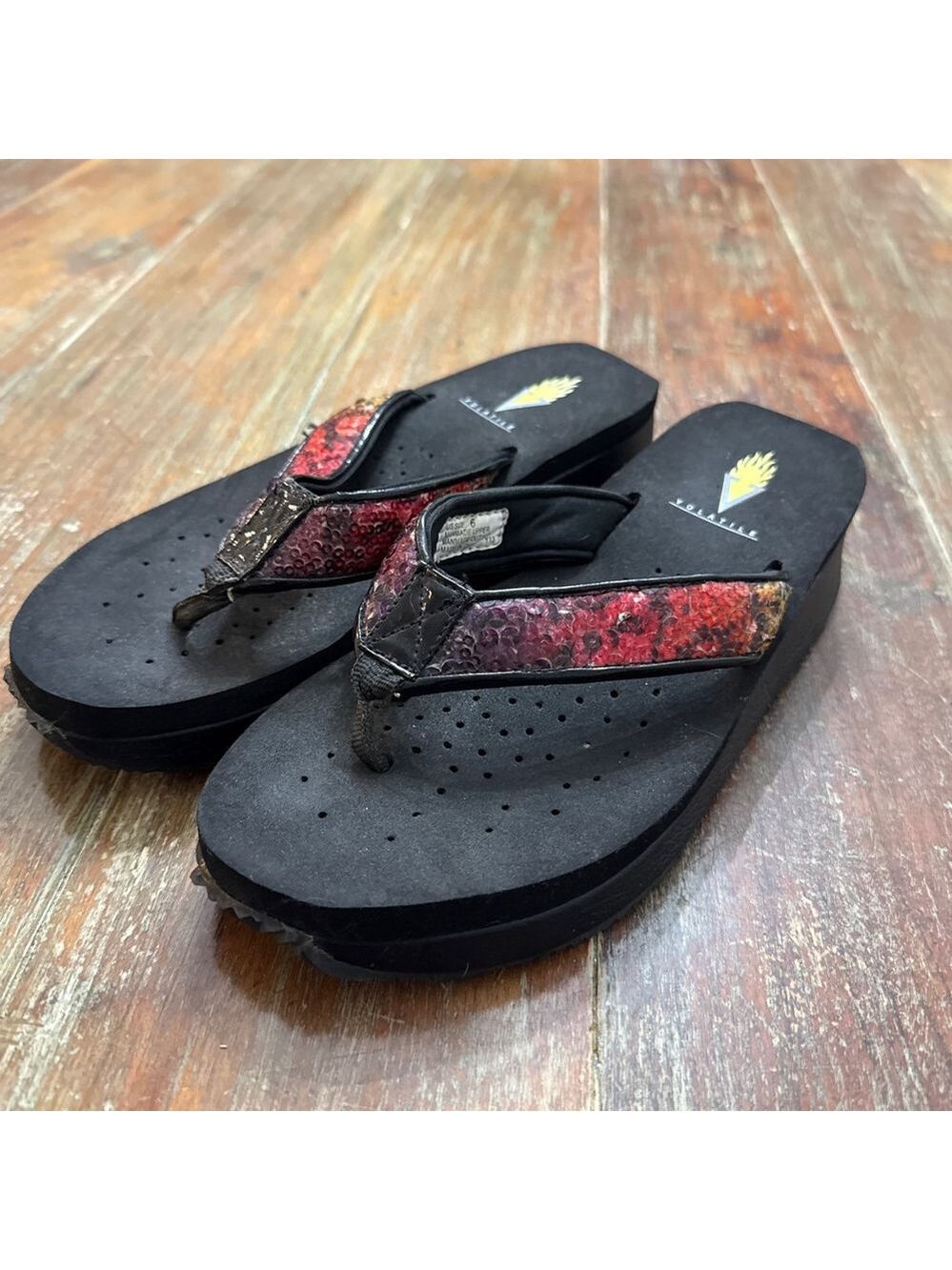 Volatile Black Red Sequin Wedge Flip Flop Sandals Size 6